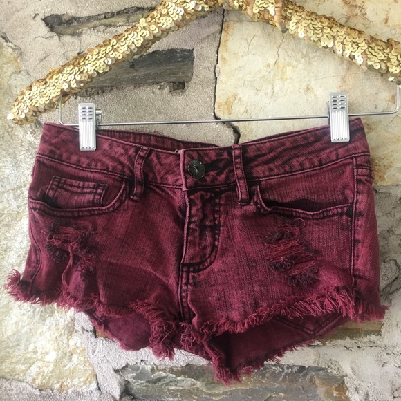 Bullhead black red denim acid wash shorts, sz 00